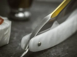 Böker Manufaktur Solingen Carbonstahl-Rasiermesser<Mother Of Pearl 2.0