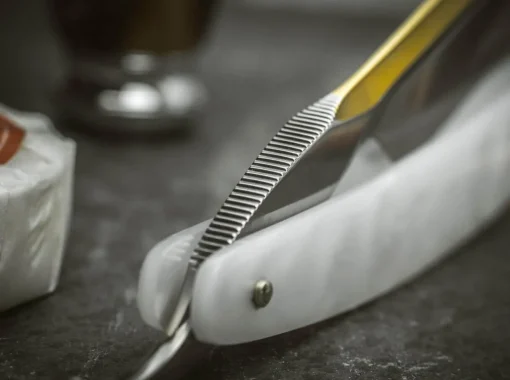 Böker Manufaktur Solingen Carbonstahl-Rasiermesser<Mother Of Pearl 2.0