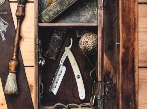 Böker Manufaktur Solingen Rasiermesser Mit Anderem Kopf<The Historical Barber